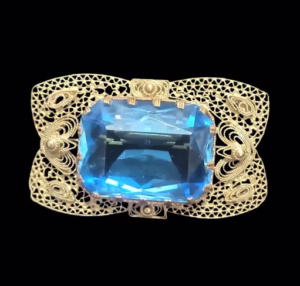 Victorian Exquisite Pinchbeck Brooch 1840s