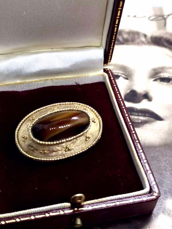 Victorian Agate Glass Brooch